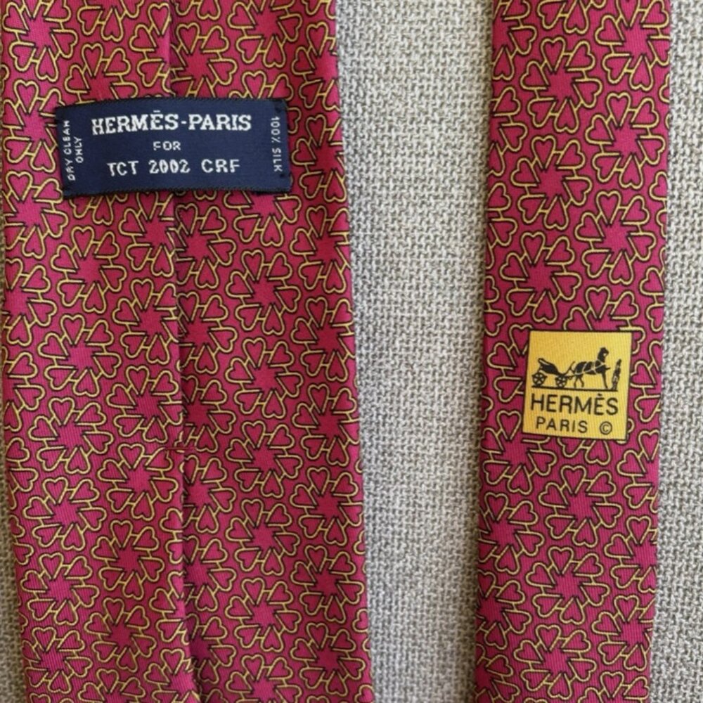 RARE 100% REAL HERMES TIE ~ DARKER RED w WHIMSICAL YELLOW LOVE HEART LINKS TCT